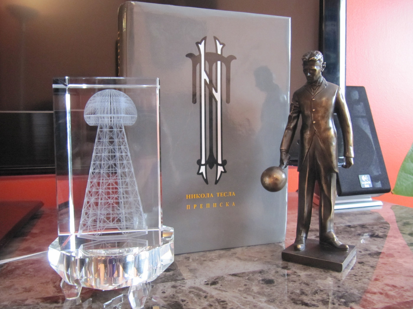 Nikola Tesla sculpture